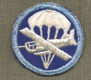 GOOD COPY EARLY STYLE US AIRBORNE PARACHUTE GLIDER CAP BADGE BLUE 